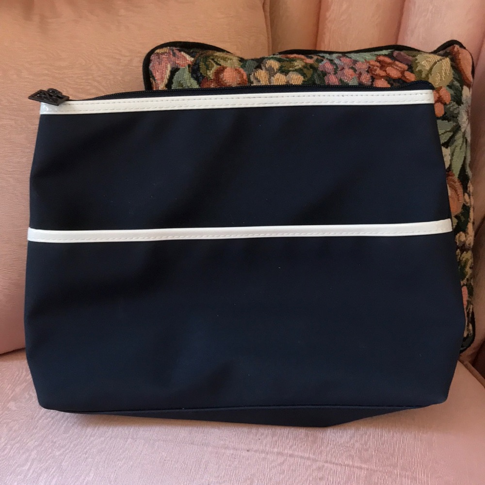 Estée Lauder Navy/ White Blue Makeup Bag 12X8